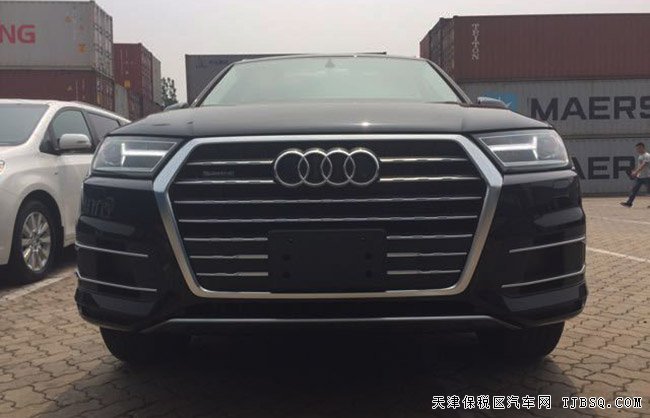 2017款奥迪Q7加拿大版七座 全景/三区空调现车70万乐享