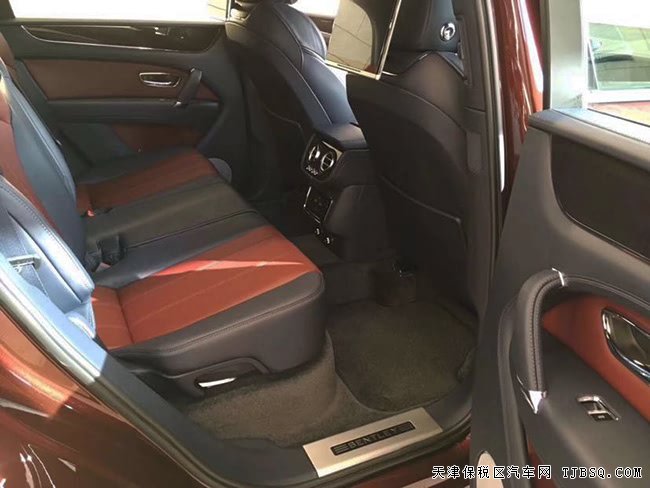 2019款宾利添越4.0T汽油版 21轮/全景/舒适包现车275万