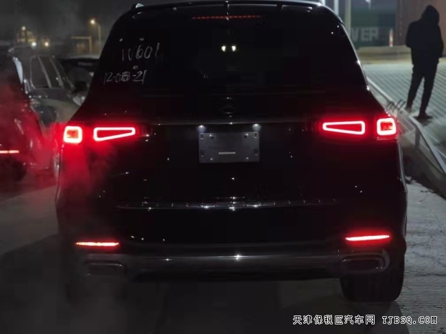 21款奔驰GLS450 3.0T 美版 7座/全景/20轮 现价112万