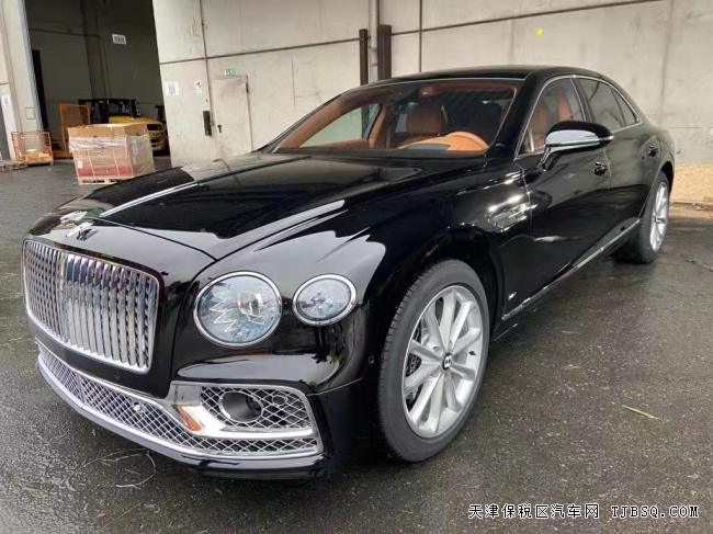 21欧规宾利飞驰 V8 港口特价 328万 现车