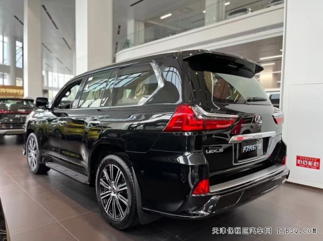 21款中东雷克萨斯LX570限量S版 天津港口现车仅售187万 