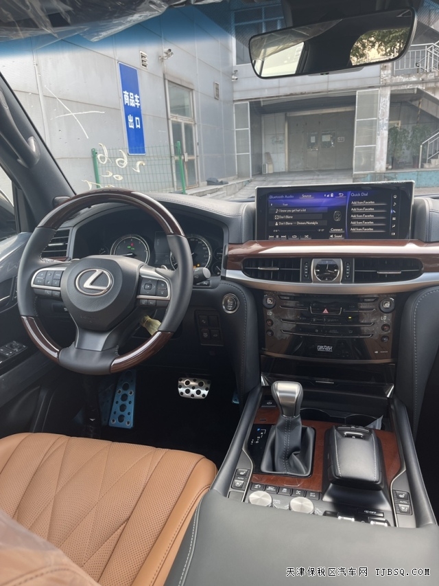 21款平行进口雷克萨斯LX570 港口现车 价格优惠