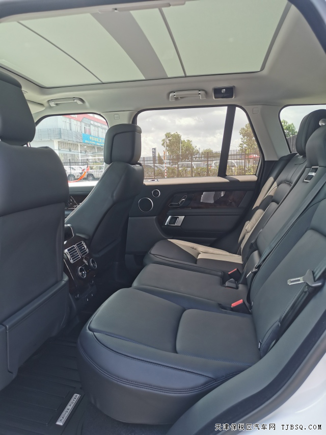 揽胜行政 20款 3.0T 汽油 HSE 价优 130 国六预售