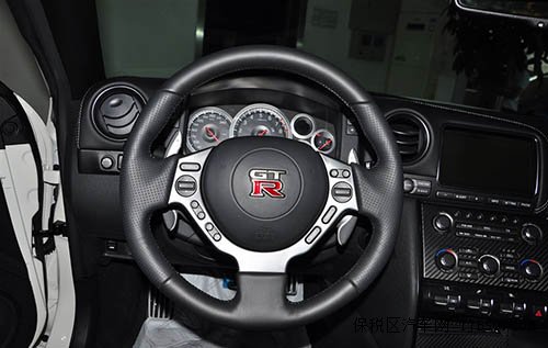2014/15款日产GTR美规版 现车特惠最低136万