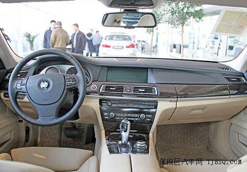 2014款宝马750现车促销 期待您豪气驾驭