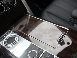 路虎揽胜行政版优惠 路虎现车高性能大揭秘