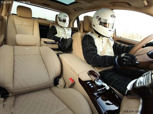 奔驰S65展厅现车 商家优惠报价299.8万
