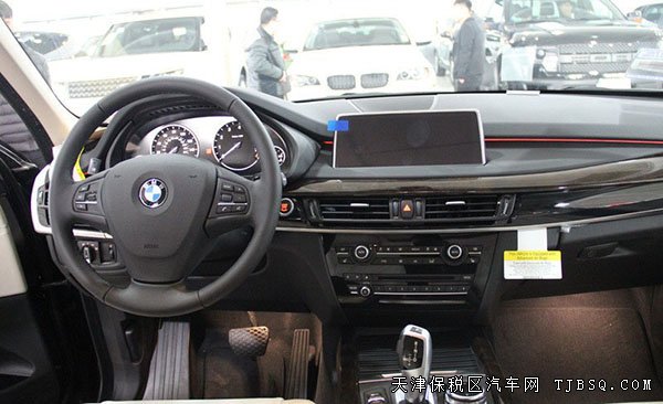2015款美规版宝马X5标配 天津港现车让利呈现