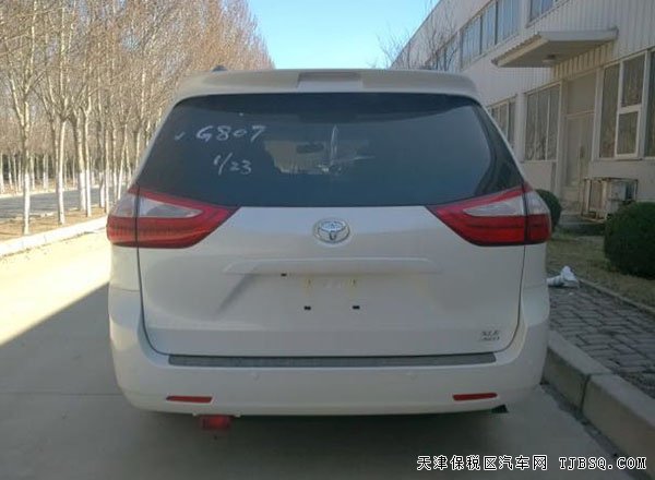 2016款丰田塞纳3.5L商务MPV 天津港现车优惠购