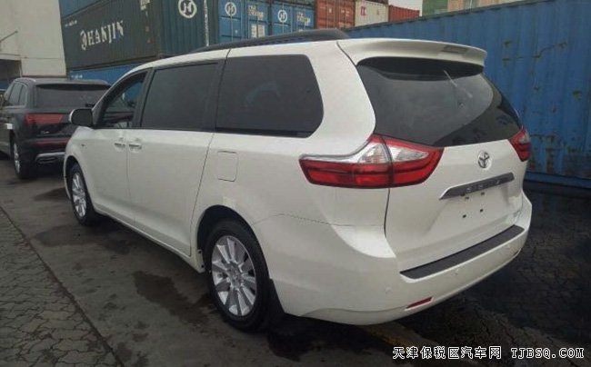 2017款丰田塞纳3.5L四驱版商务MPV 天津港现车48.8万起