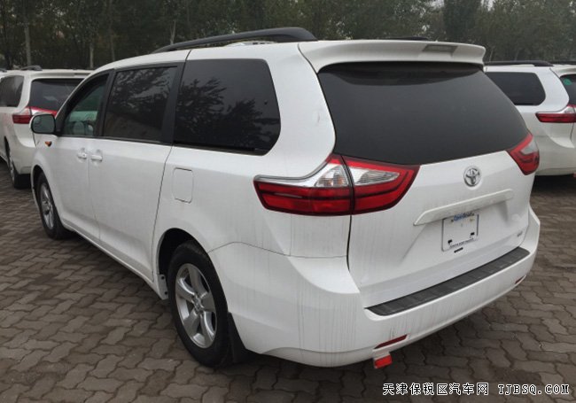 2017款丰田塞纳3.5L两驱版/四驱版商务MPV 现车43.8万起