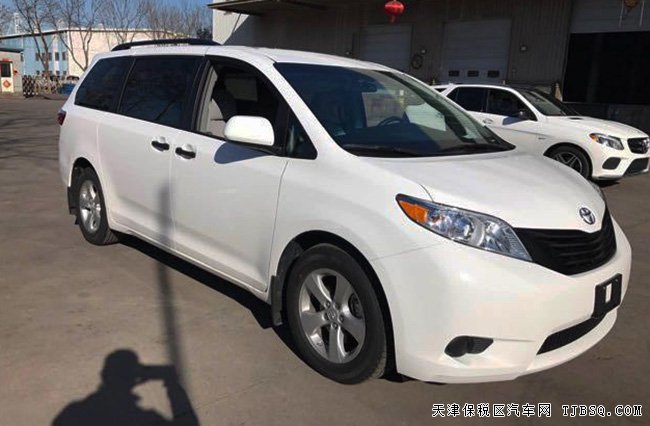 2017款丰田塞纳3.5L两驱版MPV 17轮/三区空调现车39.5万