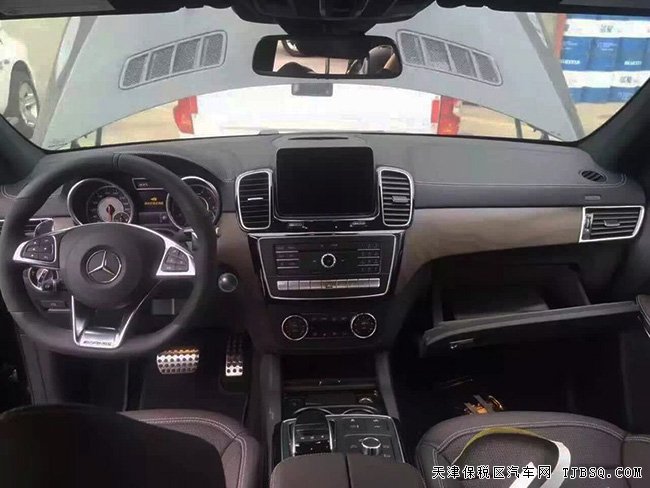 17款奔驰GLS63AMG加规版 5.5T V8现车盛惠来袭