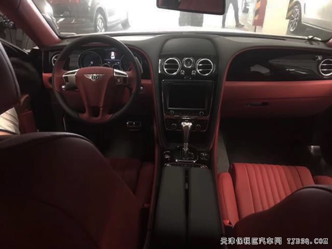 2017款宾利飞驰V8S欧规版 21轮/5座/小桌板现车278万起