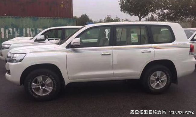 2018款丰田进口酷路泽4.0L 中东版现车盛惠酬宾