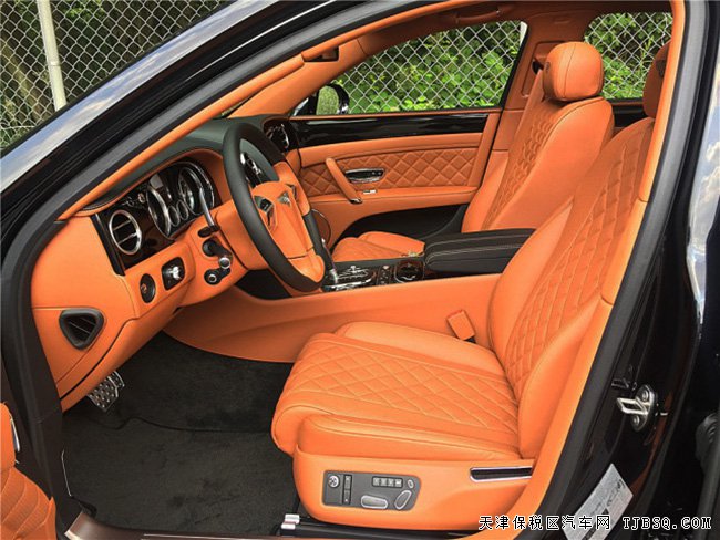 2017款宾利飞驰V8S欧规版 舒适包/四座/电吸门现车264万