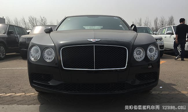 2017款宾利飞驰V8S欧规版 21轮/舒适包/红卡钳现车278万