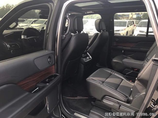 2018款林肯领航员3.5T加长版 七座越野现车热卖