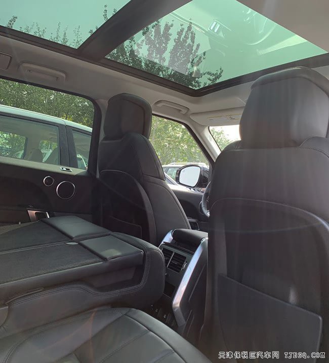 2019款路虎揽胜运动汽油版 全景/驾驶包/撞顶现车80.5万