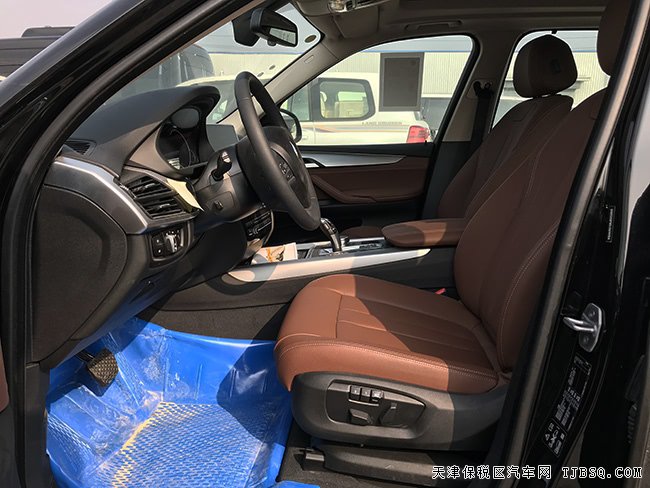 2018款宝马X5中东版 19轮/全景天窗/HIFI音响现车64万