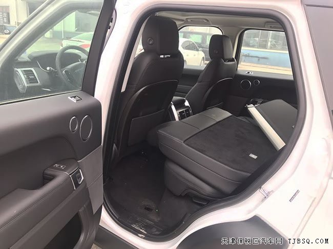 19款路虎揽胜运动柴油版 19轮/全景天窗/底升现车71.5万