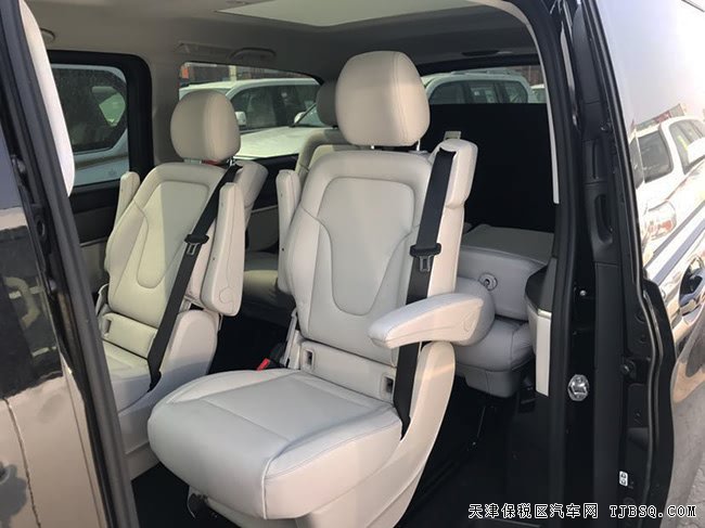 2019款奔驰V250墨西哥版 18轮/全景天窗/电动门现车53万