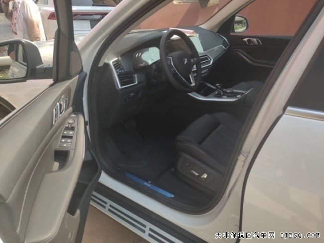 20款宝马X5墨西哥版 19轮/全景天窗/液晶仪表现车65万