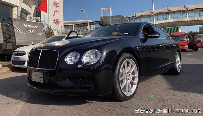 2018款宾利飞驰V8S欧规版 20轮/舒适包/天窗现车240万