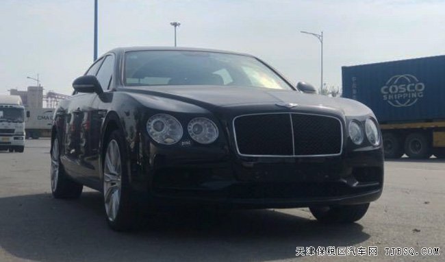 2018款宾利飞驰V8S欧规版 21轮/天窗/舒适包现车215万