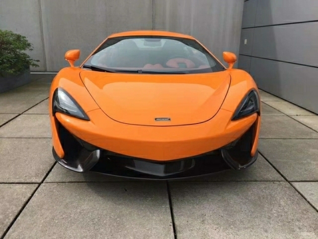 白富美,高富帅看过来进口迈凯轮570S 18款 3.8T Coupe仅售328万